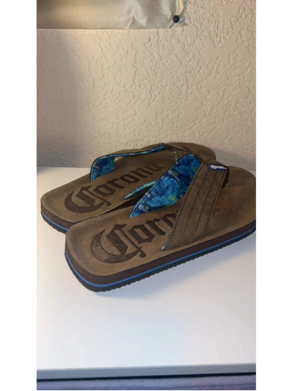 Men's Corona Flip-Flop Sandals Brown Blue Size 6.5